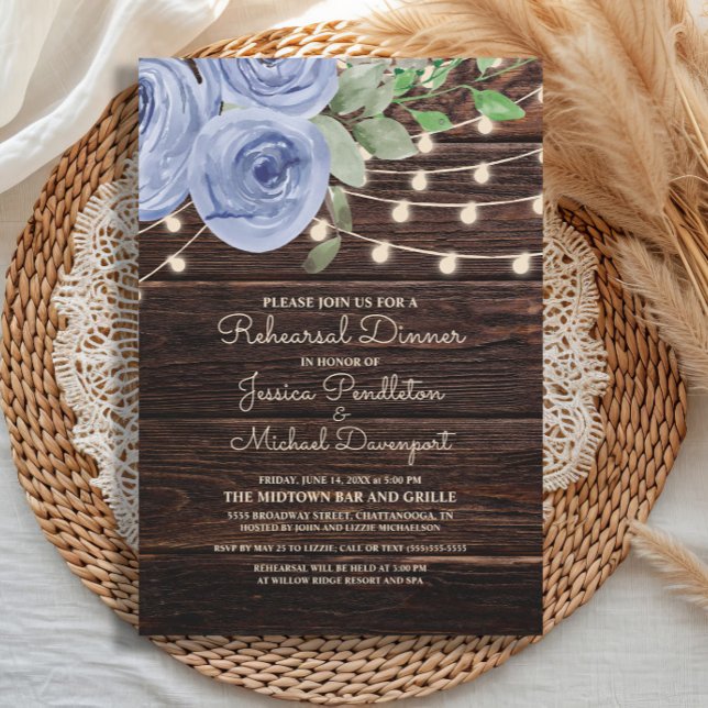 Rustika Ljuskedjor Trä Ljusslingor Bröllopsrepetit Inbjudningar (Rustic wood and dusty blue watercolor floral and string lights wedding Rehearsal Dinner invitation)