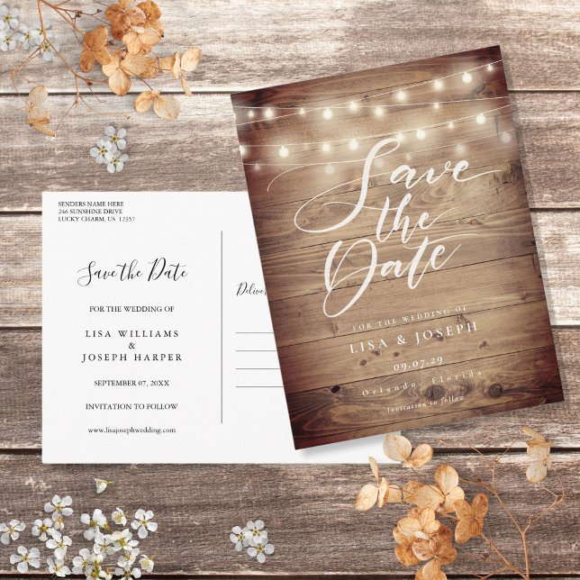 Rustika Ljusslinga Rädda Datum Vykort (Rustic Wood String Lights Script Save the Date Postcard)