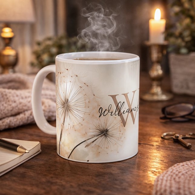 Rustika monogram med maskrosor kaffemugg (Skapare uppladdad)