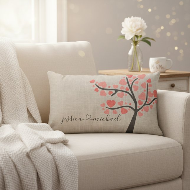 Rustika Romantiska Kärleksträd Par Namn Alla hjärt Lumbarkudde (❤️Celebrate love with this beautiful rustic pillow for newlyweds.)