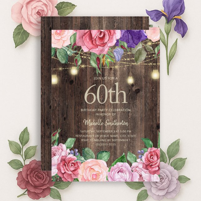 Rustika Rosa Lila Blommor Strängljus 60-årsfirande Inbjudningar (Pink and purple watercolor floral and rustic wood 60th birthday party invitation)