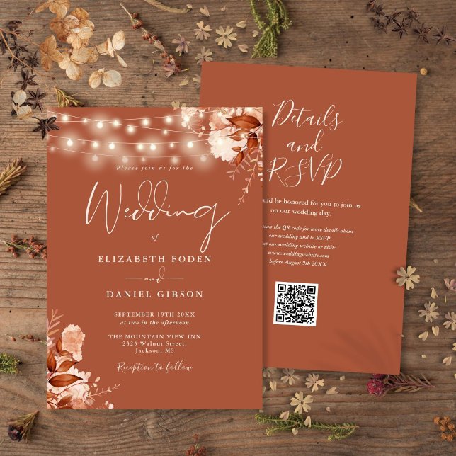 Rustika Strängljus med Blommotiv QR-kod Höstbröllo Inbjudningar (Rustic Floral String Lights QR Code Fall Wedding Invitation)