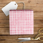 Rustikt flätmönster Modernt fint rosa Presentpapper<br><div class="desc">Denna moderna presentpapper design har ett handritat korslüst mönster i vitt över en fin rosa bakgrund...  Ett underbart val för många tillfällen!</div>