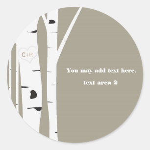 Rustikt hjärta av björkträ i taupe färg som presen runt klistermärke