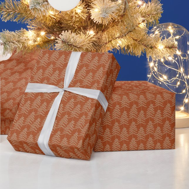 Rustikt julgranmönster i rostguldbrun presentpapper (Helgdagar)