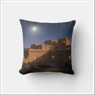 Rustikt Pueblo Adobe-Hem Under Månbelyst Himmel Kudde