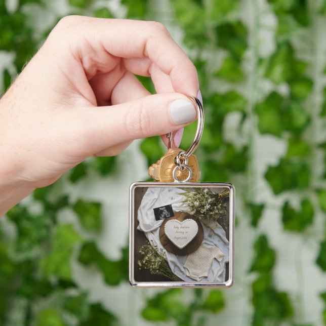 Rustikt vildblomma graviditets tillkännagivande mi fyrkantig silverfärgad nyckelring (Hand)