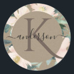 RUSTISK  GULD KRAFT BLOMMIGT WATERCOLOR MONOGRAM RUNT KLISTERMÄRKE<br><div class="desc">En perfekt bröllop-samling för dem som tittar för ett elegant-charmtema för rustik blommigt. Den handmålade vattenfärgsdesignen med fingret av guld, ger bara perfekten slips och tillför en aning glamor. Anpassa det med ditt namn, ditt bröllop-datum och se till att du har ett speciellt meddelande. Det finns många designalternativ att välja...</div>