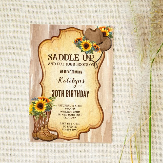 Rustiska cowboystövlar och hatt solblommor, vatten inbjudningar (Skapare uppladdad)