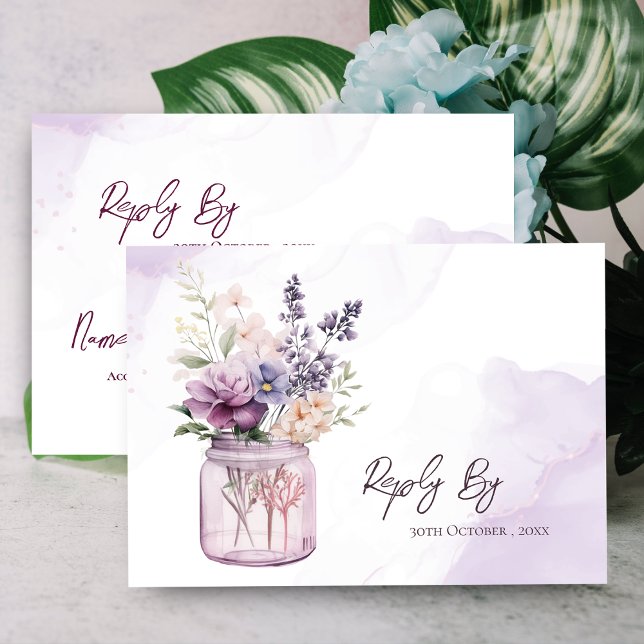 Rustiska Eleganten Lila blommor i Mason Burk Bröll OSA Kort (Rustic Elegant Purple Flowers In Mason Jar Wedding RSVP Card)