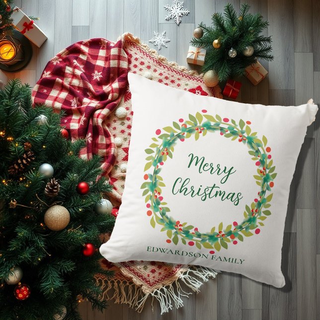 Rustiska kransfamiljen namn God jul Kudde (Rustic wreath family name Merry Christmas Throw Pillow.
Very nice pillow for the holiday season.)