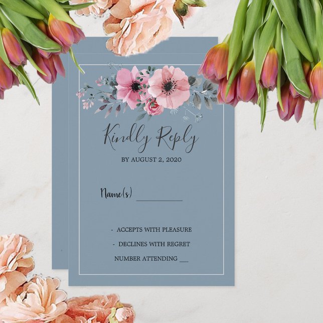 Rustiska vattenfärgade blommor, dammig blå Bröllop Inbjudningar (Rustic watercolor flowers dusty blue Wedding RSVP Invitation. You can add your own text.)