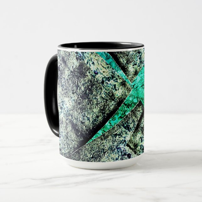 Rustiskt kolsmutsigt oorganiserat lagrar på stenbr mugg (Framsida vänster)