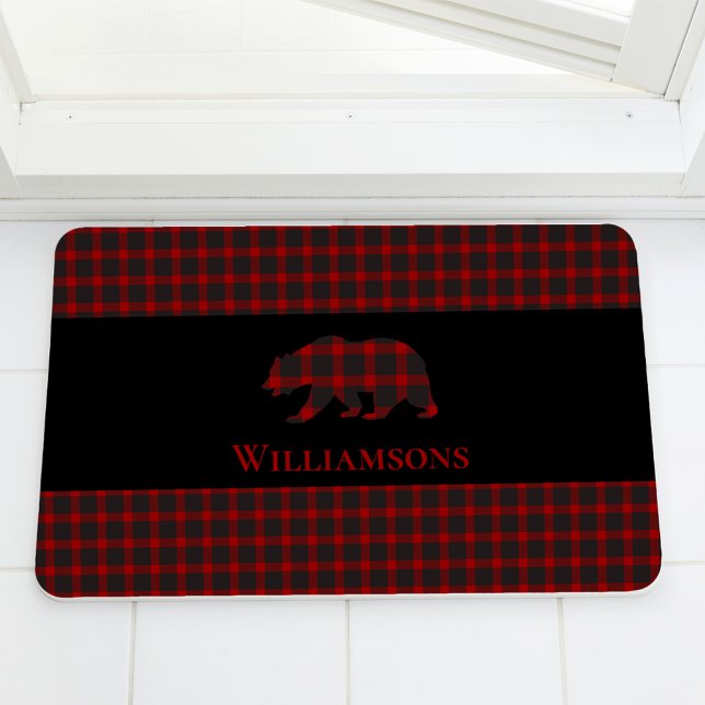 Rustiskt monogram björn | Buffalo Red Black Badrumsmatta (Skapare uppladdad)
