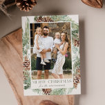 Rustiskt vattenfärgsfoto av Gräs Cone-andedräkt Julkort<br><div class="desc">Elegant helgdag-fotokort med en vattenfärgad krans av gräs-koner,  gräs-badkar och lysgrey med en ljusgräddbakgrund. "God jul" visas med mörk grönt bokstäver. Anpassa framsidan av helgdag på gräs-ikonen med lodräts foto och namn. Kortet återgår till visningen med ytterligare ett foto med utrymme för ditt personliga meddelande och namn.</div>