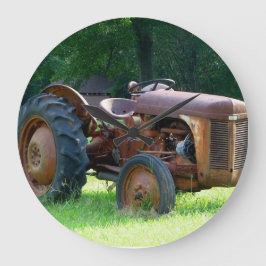 Rusty Tractor Clock Stor Klocka