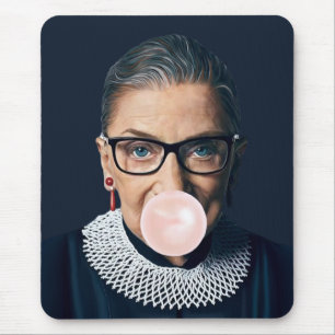 Ruth Bader Ginsburg Blowing Rosa Bubble gumm Musmatta