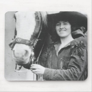 Ruth mört och henne horse. musmatta