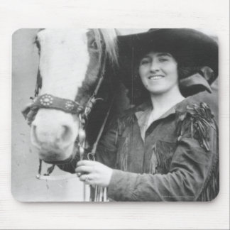 Ruth mört och henne horse. musmatta