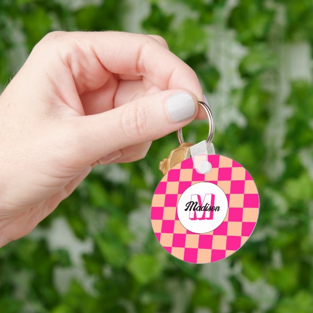 Rutig persika het rosa geometrisk retro Monogram Nyckelring (Hand)