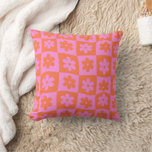 Rutiga rosa orange retro skeva blommor kudde