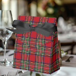 Rutigt Stewart-rött Parti Plaid Tartan Presentaskar<br><div class="desc">Fyll i dina presentbehov med denna söta rutmönstrade klan Stewart-tartan-favoritlåda för alla speciella tillfällen,  inklusive födelsedagar,  årsdagar,  helgdagar</div>