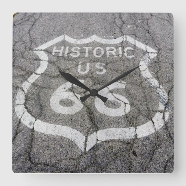 Rutt 66 kvadrerar väggen tar tid på fyrkantig klocka (Framsida)