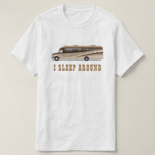 Rv-motorhomecampare som jag sovar runt om rolig t shirt