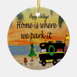 RV-retro-kameran vid strandens julprydnad Julgransprydnad Keramik