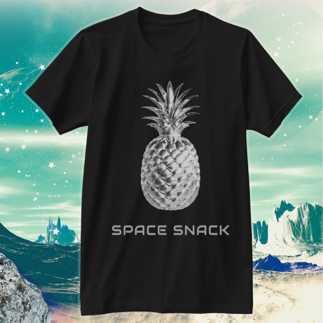 Rymd Snack Silver Ananas T Shirt (A t-shirt with silver pineapple and 'Space Snack' caption, for sci-fi fans and aspiring astronauts)