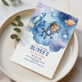 Rymdastronaut nedräkning 5-års födelsedagsfoto inbjudningar