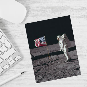 Rymden, astronaut på Måne & amerikanska Flagga,Rol Helg Vykort