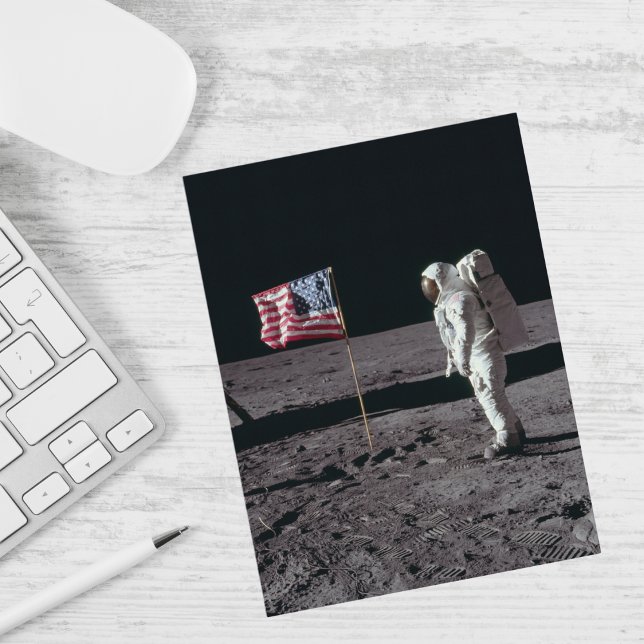 Rymden, astronaut på Måne & amerikanska Flagga,Rol Helg Vykort (Skapare uppladdad)