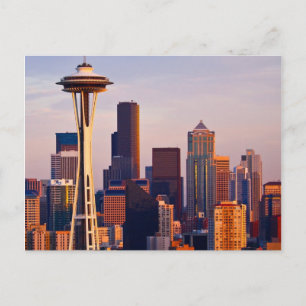 Rymden Nål är ett torn i skymningen i Seattle Vykort