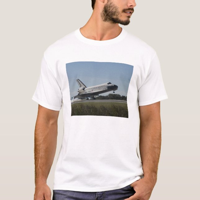 Rymdfärgen Atlantis rör sig nedåt 2 T Shirt (Framsida)