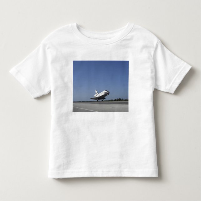 Rymdfärgsatlantis som närmar sig Runway 33 T-shirt (Framsida)