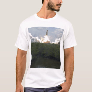 RymdfärjaAtlantis hissar av 13 T Shirt