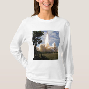 RymdfärjaAtlantis hissar av 19 T Shirt