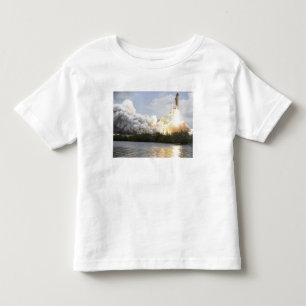 RymdfärjaAtlantis hissar av 22 Tee