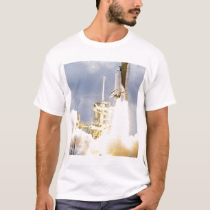 RymdfärjaAtlantis hissar av 2 T Shirt