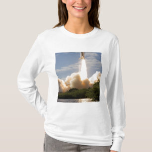 RymdfärjaAtlantis hissar av 8 Tee Shirt