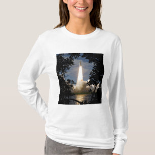 RymdfärjaAtlantis hissar av 9 T-shirt