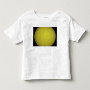 Rymdfärjan Atlantis ses i silhouette Tee