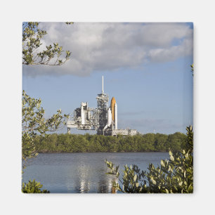 Rymdfärjan Atlantis sitter redo Magnet
