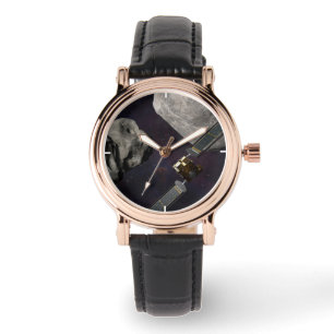 Rymdfarkoster och vätska före islaget armbandsur