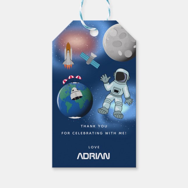 Rymdtema-födelsedagsfest för astronaut i galaxen presentetikett (Framsidan)