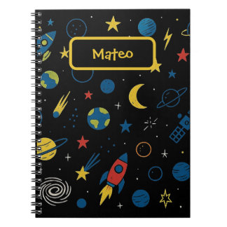 Rymdtemat anteckningsbok med raket- och galaxdoodl