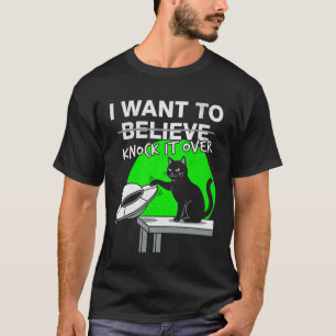 Rymdvarelser är Riktigt Roliga Katt UFO Slår Omkul T Shirt