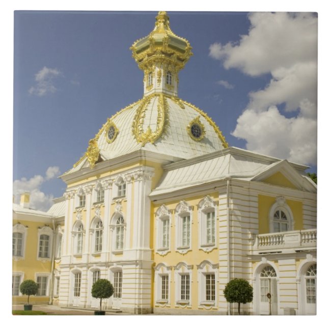 Ryssland. Petrodvorets. Peterhofpalatset. Peter de Kakelplatta (Framsidan)