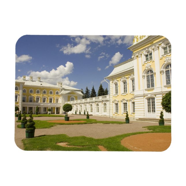Ryssland. Petrodvorets. Peterhofpalatset. Peter de Magnet (Horisontell)